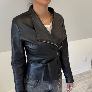 BLACK VINTAGE LEATHER JACKET